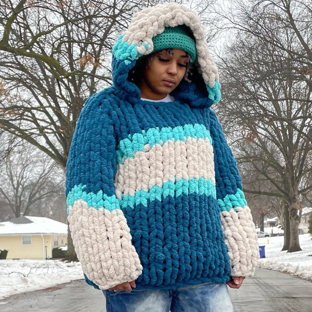 Luxury fuzzy Chunky Hoodie/Pullover - Picture 2 of 3